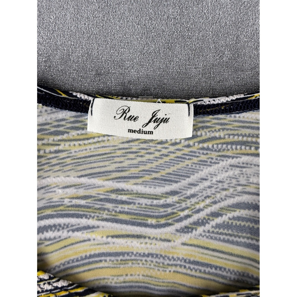 Rue Juju Womens Medium Yellow Black Wavy Stripe 3/4 Sleeve Sharkbite Tunic Top - Picture 3 of 7